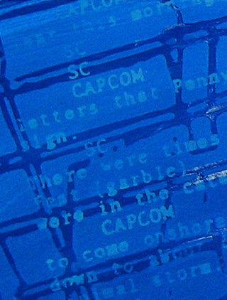 Textzeilen aus NASA / Apollo Air-to-Ground-Communication überlagern Lineaturen aus Space-Shuttle Konstruktions-Zeichnung