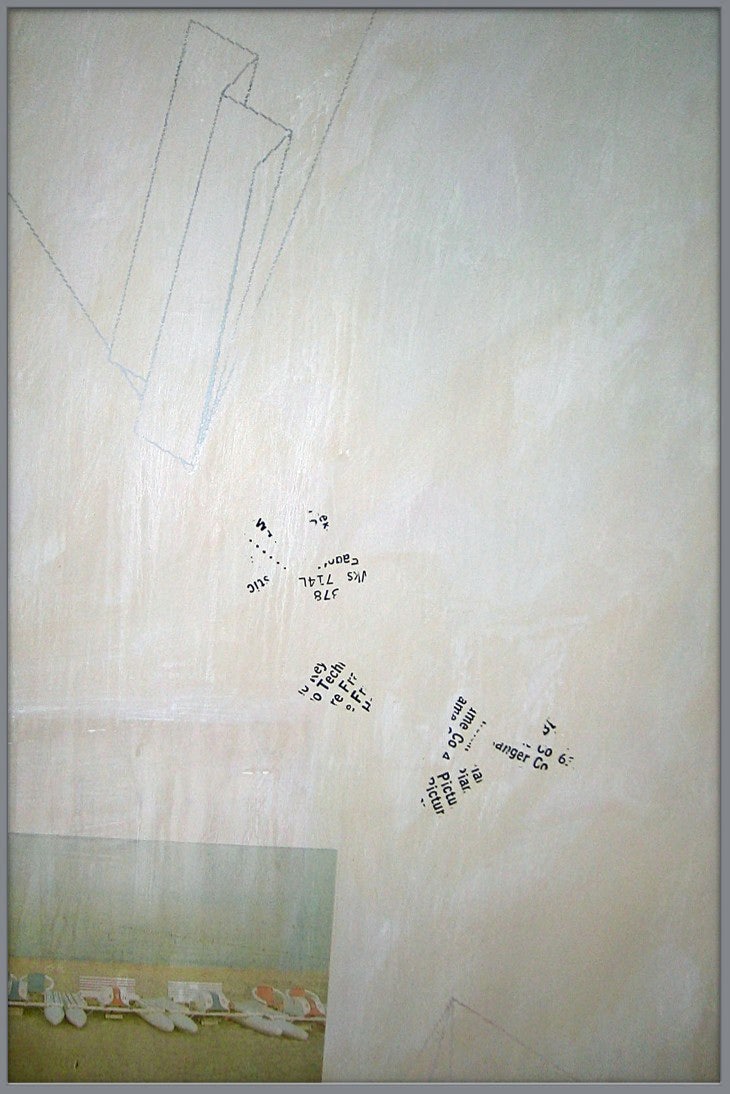 Ausschnitt aus Gemälde 'IKAROS' (IKARUS) 1986: fallende Wireframe-Treppen-Geometrie neben textfragmenten aus Telefonbch New York (1954) | Kunst von Michael Buckler © 2020